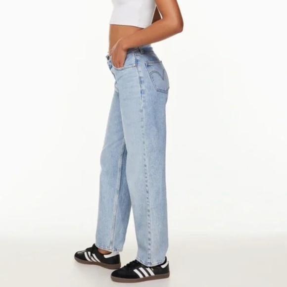 Levi's Women's Premium Dad Jeans, Charlie Boy, 26 x 30 - Picture 2 of 9